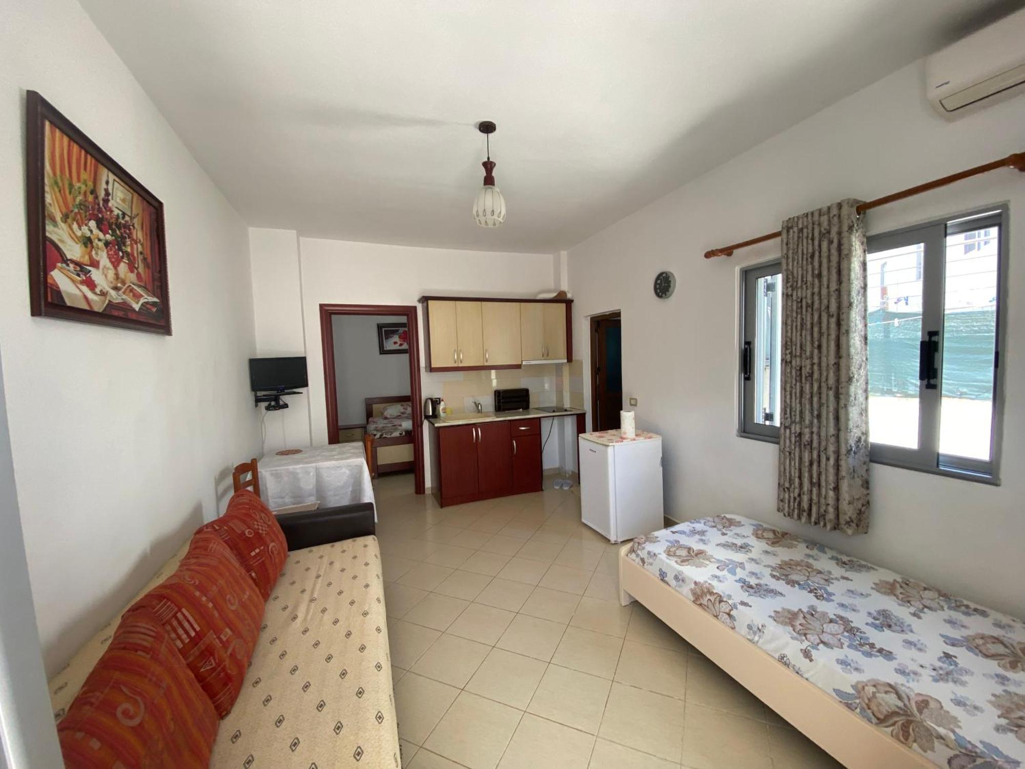 Vila Leo Ksamil Bagian luar foto